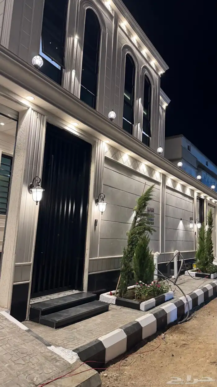 فلل للبيع في حي الدهاس بسعر 830الف 0