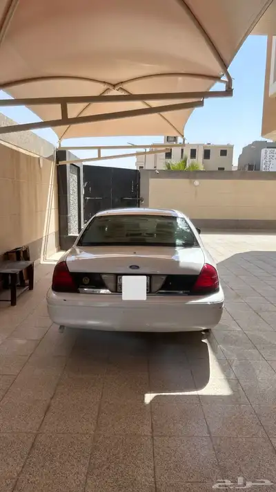 فورد بوليسي 2011 3