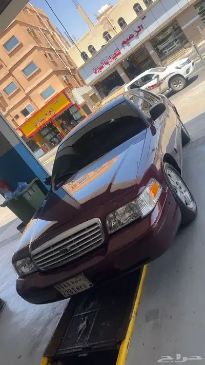 فورد. كراون فكتوريا 1
