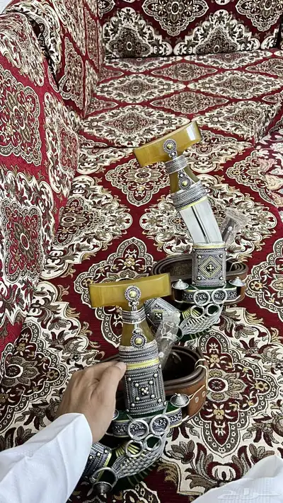 للبيع جمبيتين حك زراف مطرح 7 اصابع 4