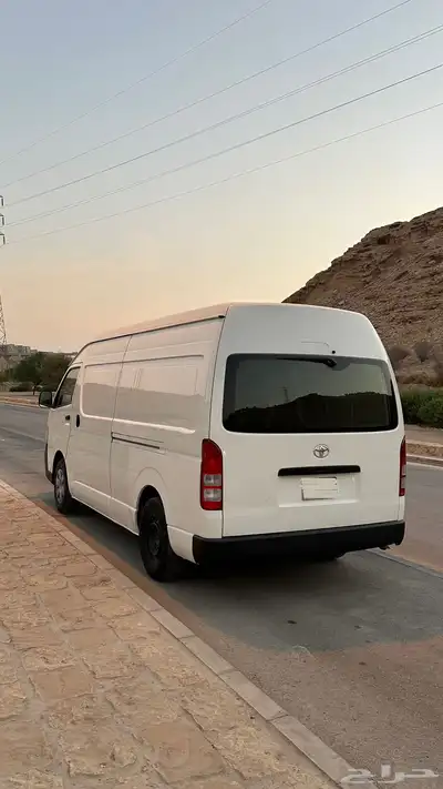 باص تيوتا 5