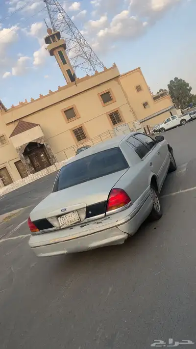 فورد فكتوريا 1