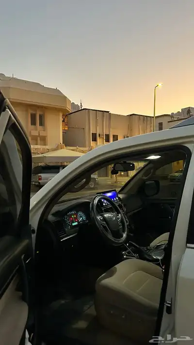 لاندكروزر 11
