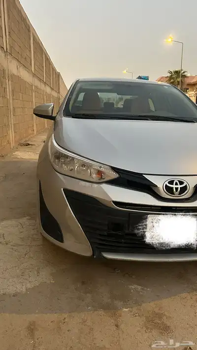 للبيع تويوتا يارس 4