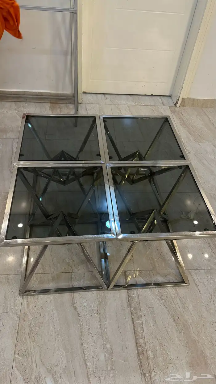 أربع طاولات للبيع 3