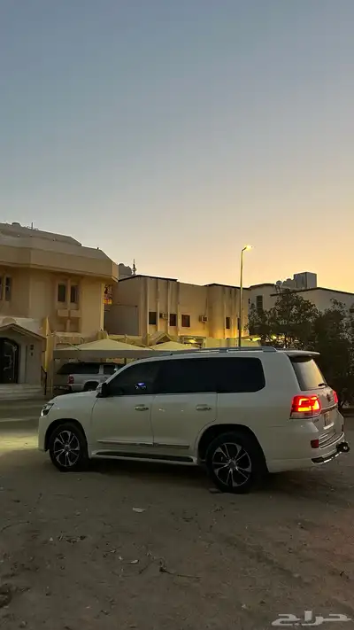 لاندكروزر 6