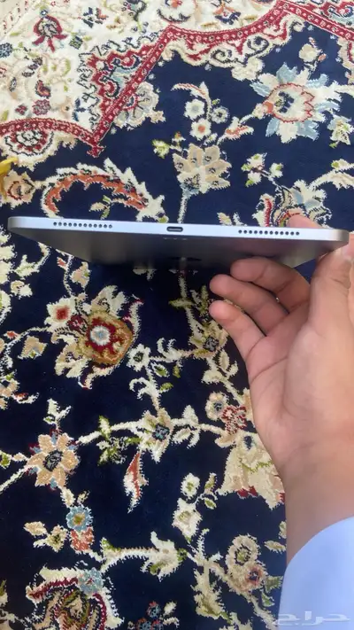 للبيع ايباد اير M2 7