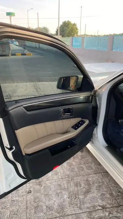 مرسدس E300 6