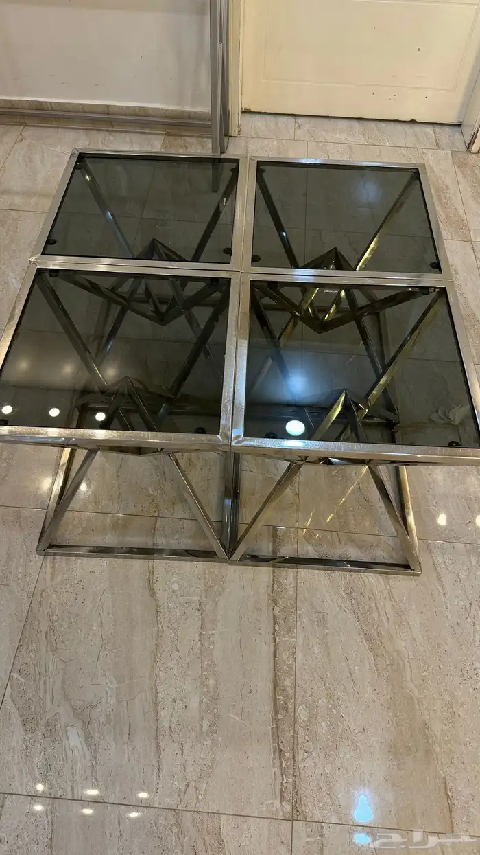 أربع طاولات للبيع 1