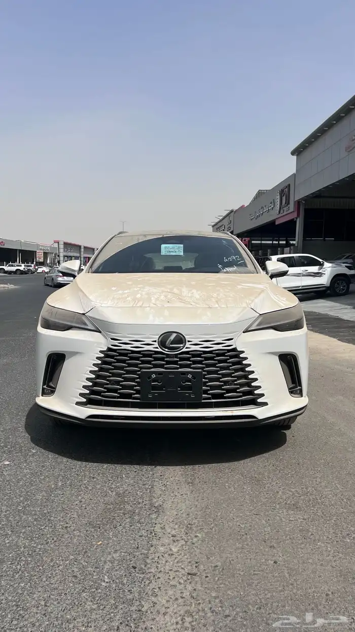 لكزس Rx-350 ابيض موديل 2025 1