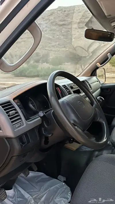 باص تيوتا 17