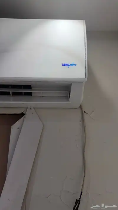 شاشة 75 بوسه وثلاجة ومكيف سبليت 18 وسطونه غاز وطقمين كنبات 12