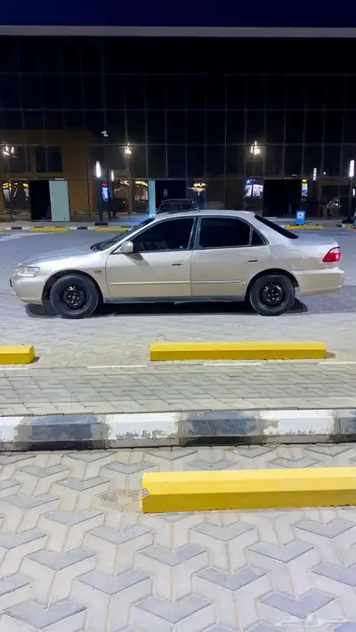 للبيع هوندا اكورد 2002 اسبششل 3