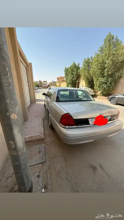 فورد كراون فكتوريا 2011 امريكي 10