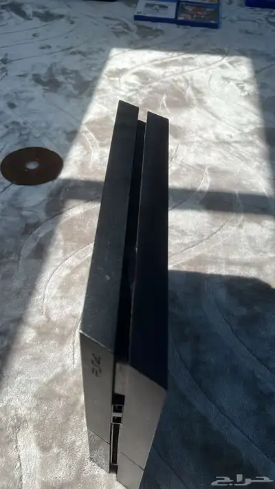 سوني 4 نظيف للبيع حدي فيه 450 اخر شي 400 2
