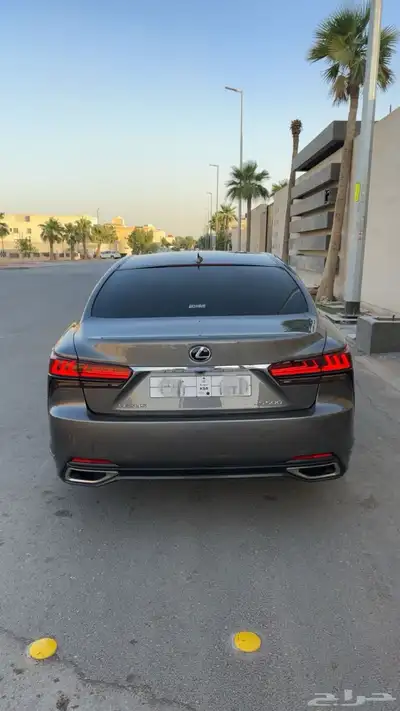 لكزس LS350 2021 1