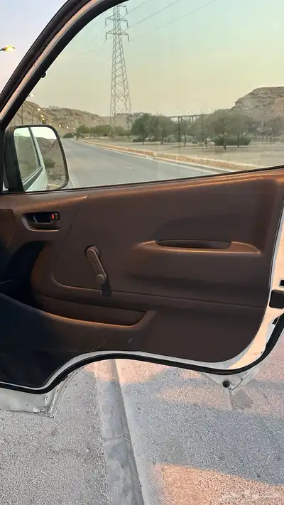 باص تيوتا 19