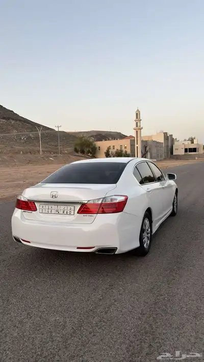 السلام عليكم عندي اكورد 2015 للبيع 0