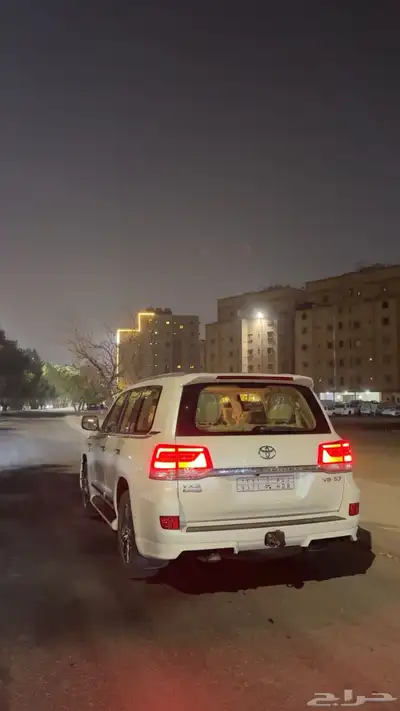 لاندكروزر 2020 فل كامل VX.S 6