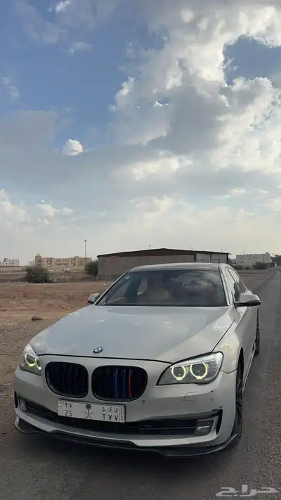 بي ام دبليو 2013 للبيع من غير لوحة 1