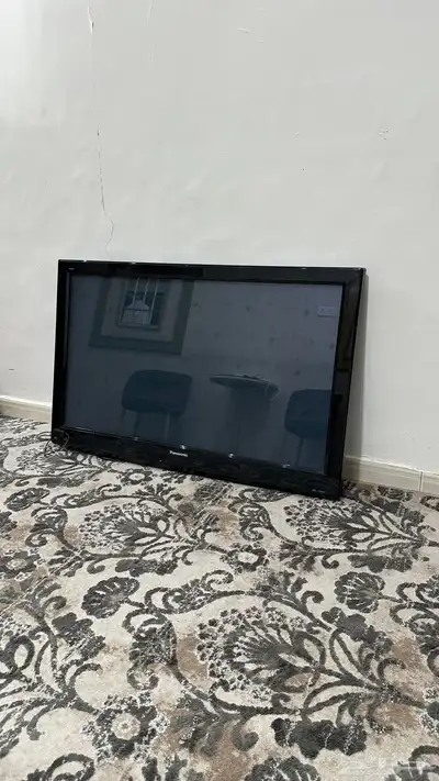 ثلاث شاشات باناسونيك42 بوصة 2