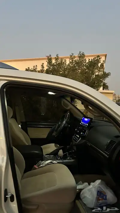 لاندكروزر 9