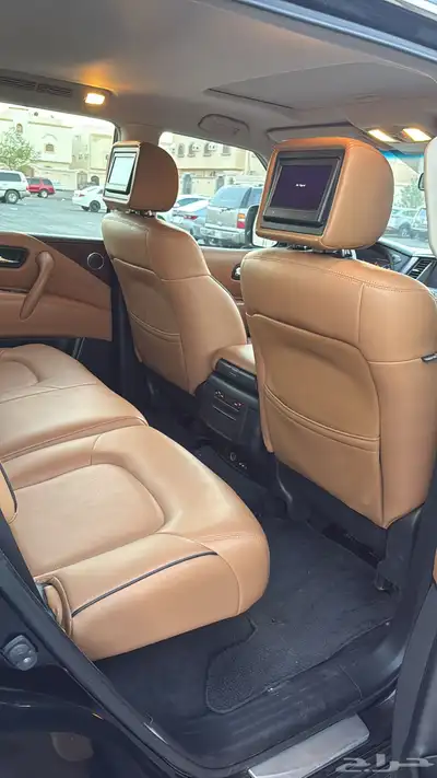 نيسان بلاتنيوم 8