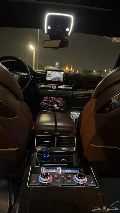 اودي A8 23