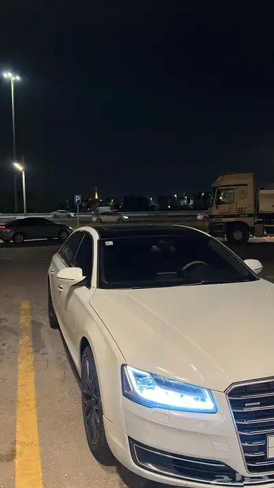 اودي A8 6
