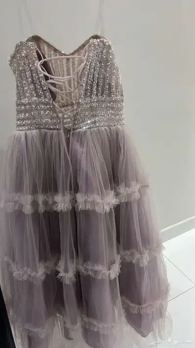 فستان مستعمل للبيع استعمال نظيف مره وحده فقط 3