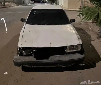كرسيدا 1991 تحتاج سمكره والقير شرط والمكينه 0