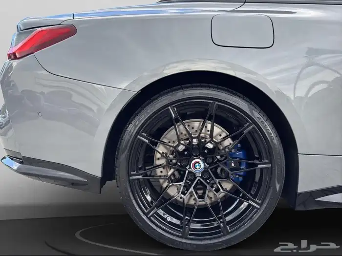 BMW M4 Competition xDrive 11