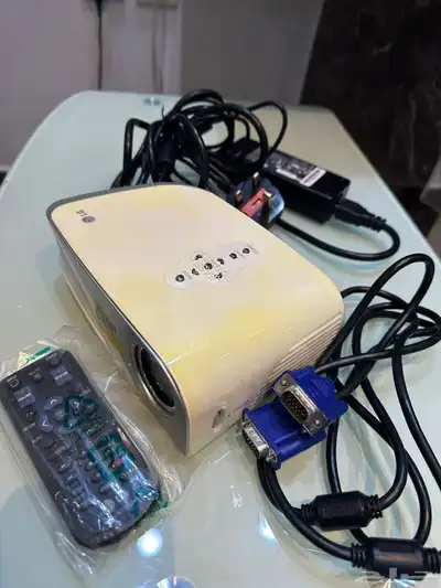 بروجكتر LG 1