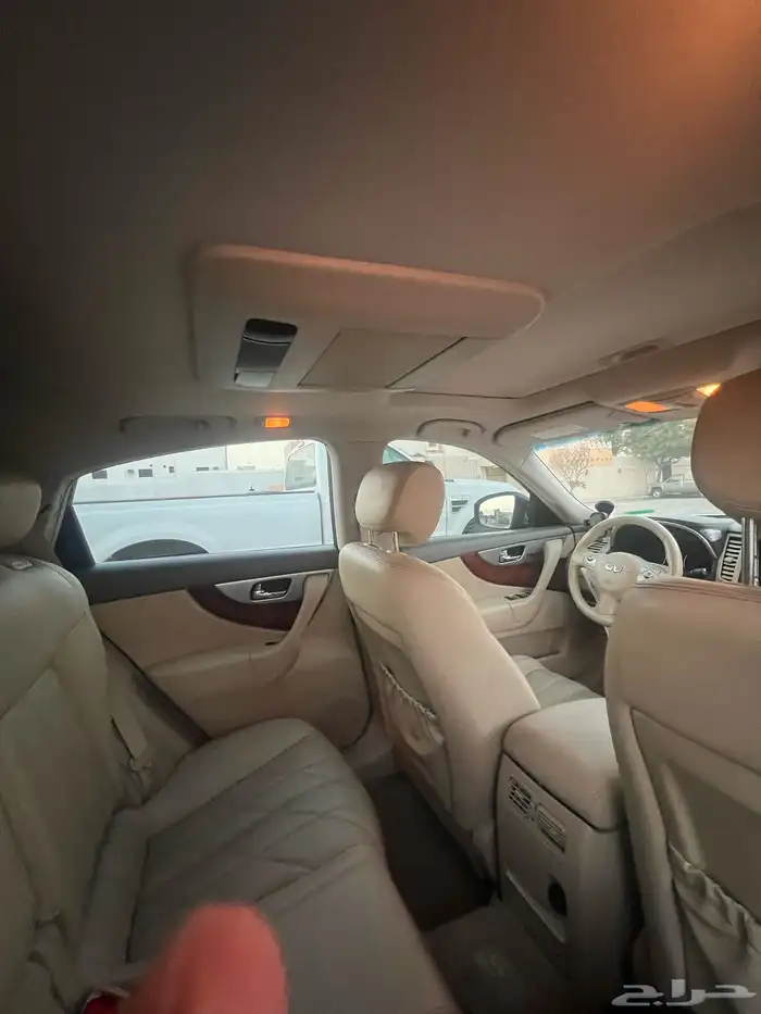 انفينتي 2014 QX70 7