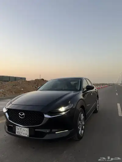 للبيع مازدا CX30 نصف فل 2023 لون اسود 4