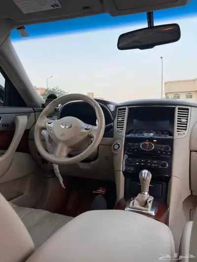 انفينتي 2014 QX70 6