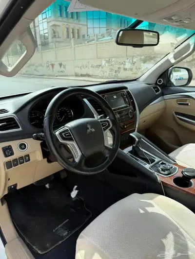 متسوبيشي مونتيرو موديل 2019 فل كامل بنزين عداد 81 الف 8