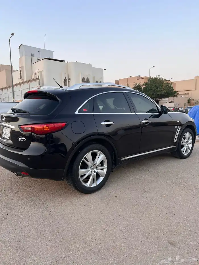 انفينتي 2014 QX70 3