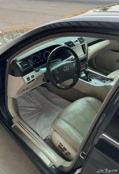لكزس LS 460 شورت 11
