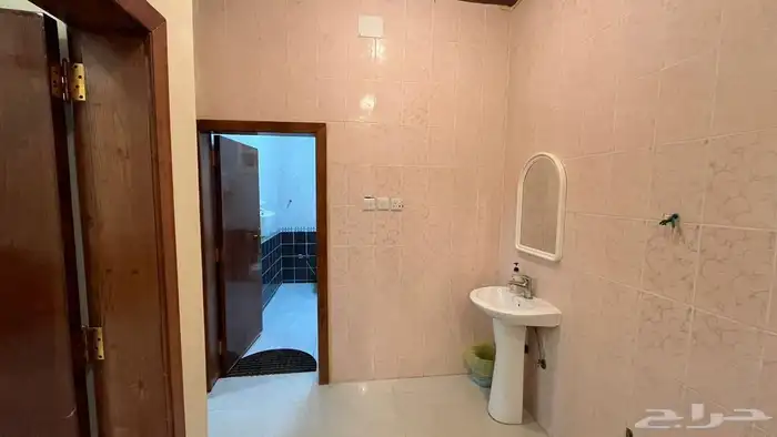 شقق مخدومة 8