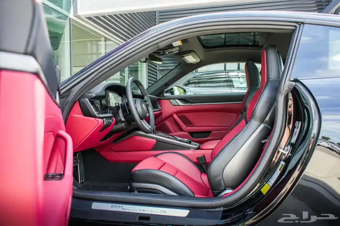 Porsche 911 (992) S 2025 جديد 6