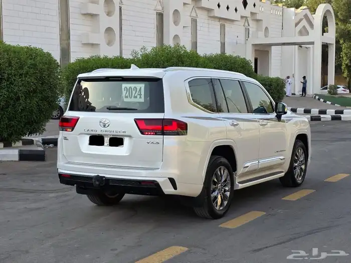 لاندكروزر2024 VXS بحالة الوكالة 7