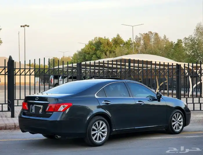 لكزس E350 موديل 2007 8