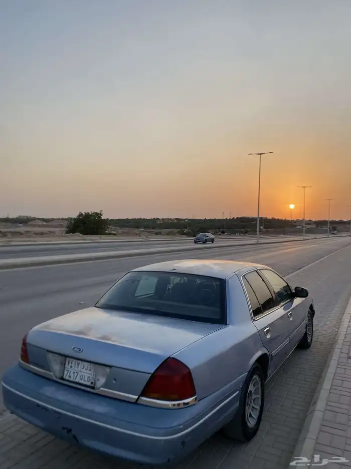 فورد كروان فكتوريا 3