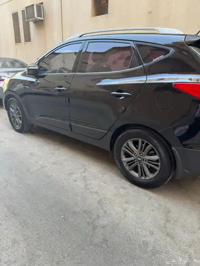 توسان 2015 بحالة ممتازة 10