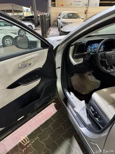 تويوتا كراون ماجيستا هايبرد 2023 7