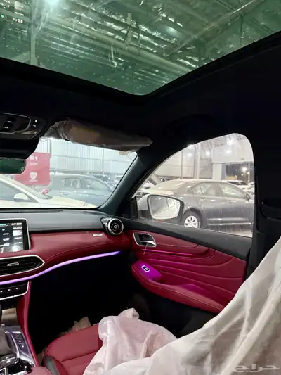 ام جي 2023 HS دبل 19