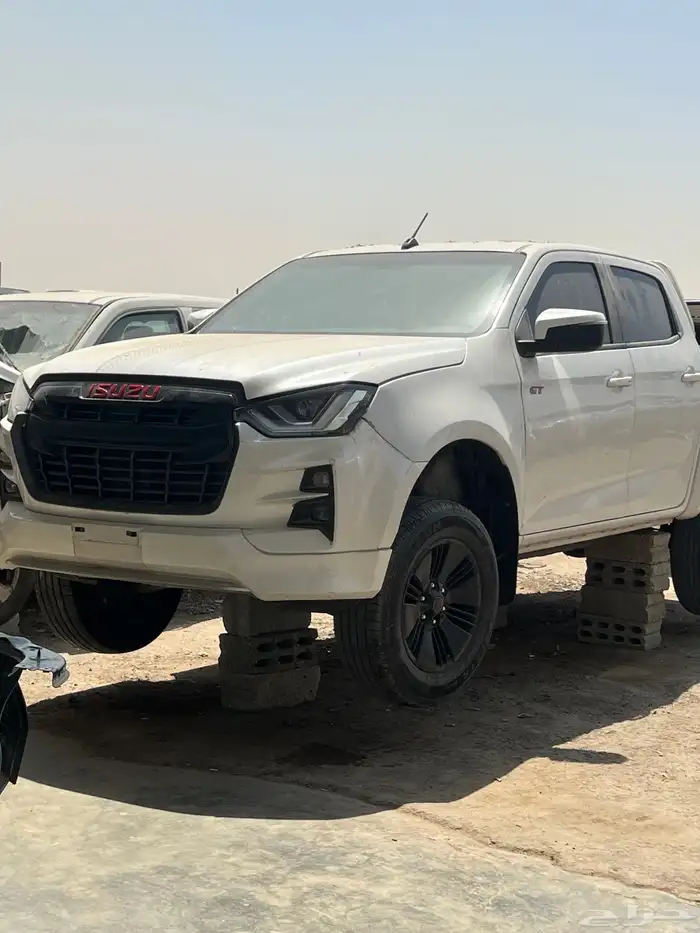 تشليح قطع ايسوزو فل جي تي موديل 2022 0