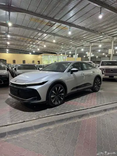 تويوتا كراون ماجيستا هايبرد 2023 0