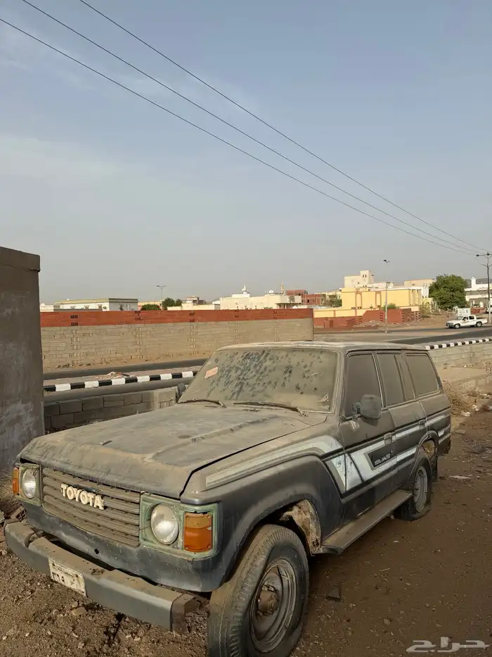 جيب لاندكروزر موديل 1985 بدون مكينه (مهمل) 1